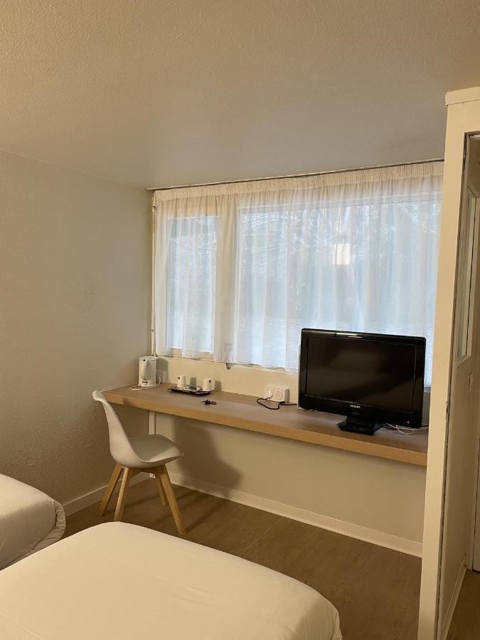 Kyriad Direct Montpellier St Jean De Vedas - La Peyriere Сен-Жан-де-Веда Экстерьер фото