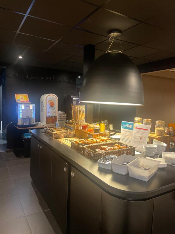 Kyriad Direct Montpellier St Jean De Vedas - La Peyriere Сен-Жан-де-Веда Экстерьер фото